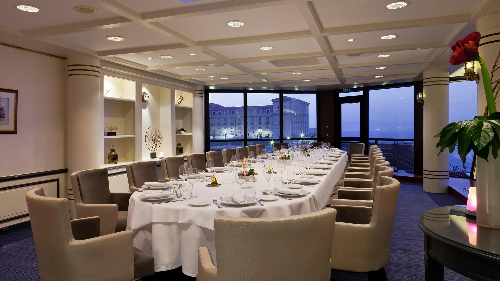 Sofitel Marseille Vieux-Port Hotel 5*,