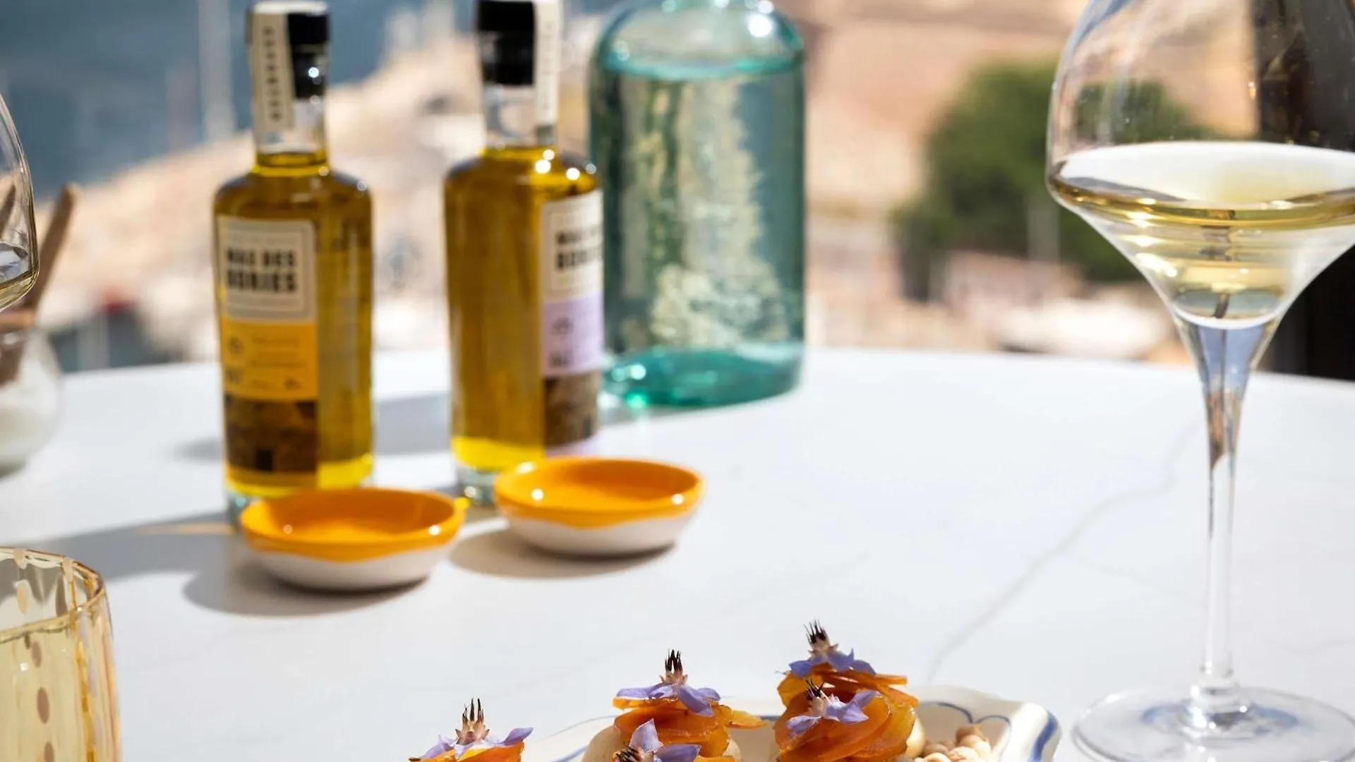 מלון Sofitel Marseille Vieux-Port 5*,  צרפת